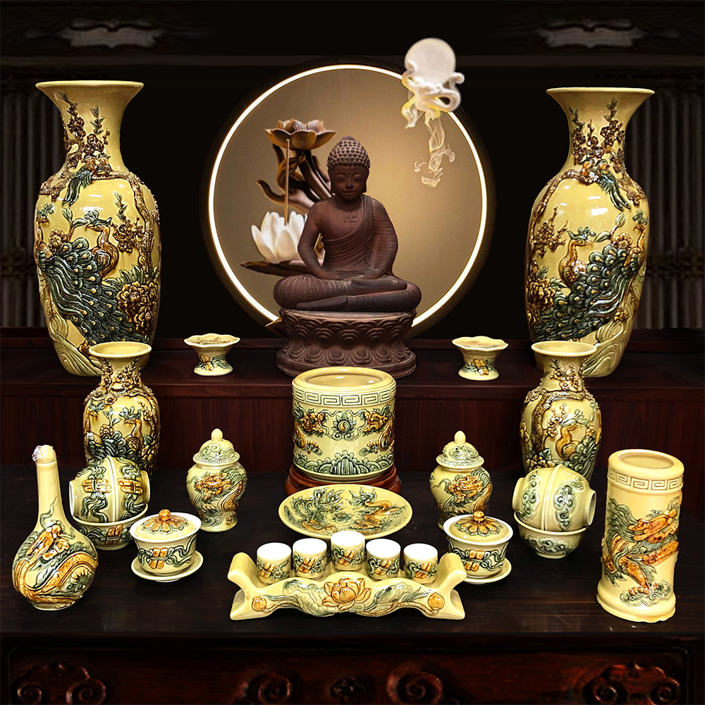 Men sứ rạn bóng vàng