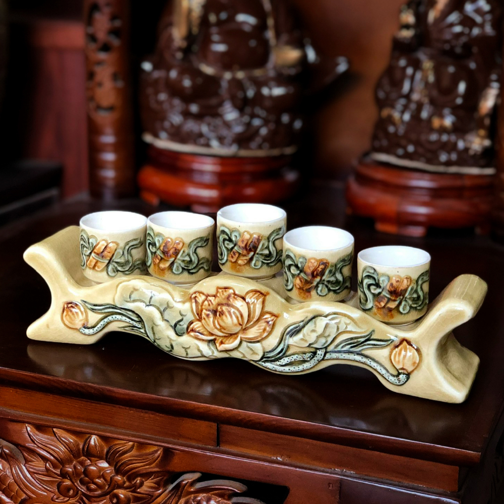 Kỷ 5 ngai đắp nổi men Rạn bóng vàng